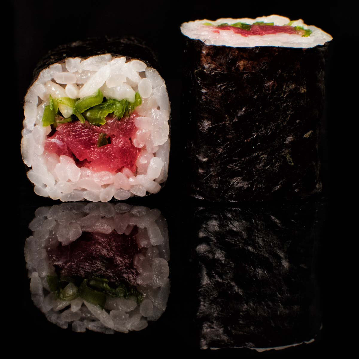 Small Tuna Sushi Roll